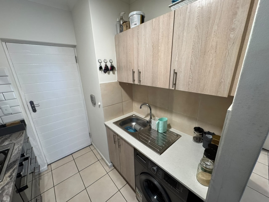 2 Bedroom Property for Sale in Heather Park Western Cape